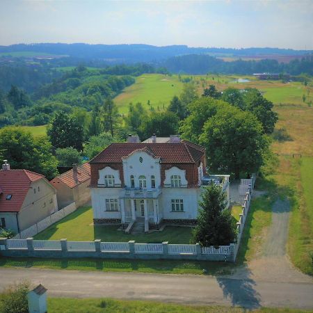 Apartmany Vila Manicka Kácov Exterior foto